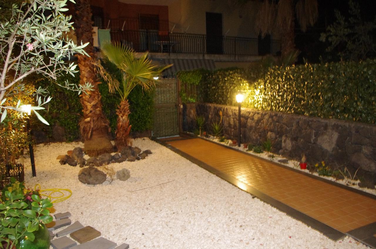 Gli Ulivi Dell'Etna Hotel Linera Luaran gambar